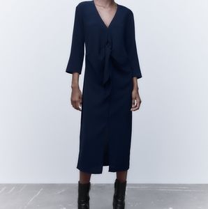 Knotted fluid dress